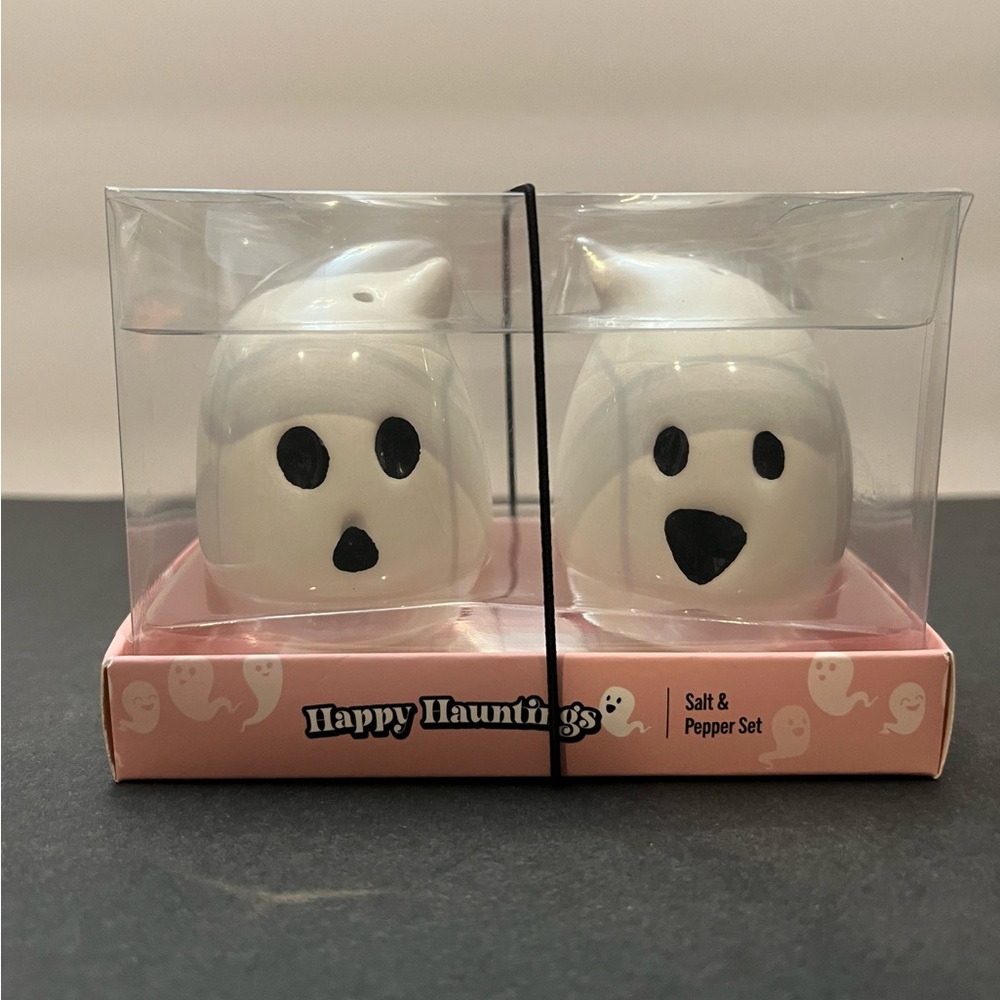 Happy Hauntings Ghost Salt & Pepper Shakers
